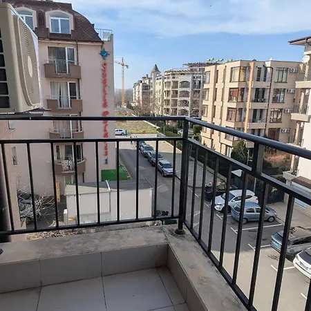 1-bedroom In A Quiet Area Sunny By Flat Mаnager 公寓 *